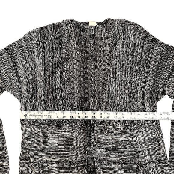 Wild Pearl | Knitted Long Cardigan Sweater | Black & White | Size: Small - Picture 5 of 6